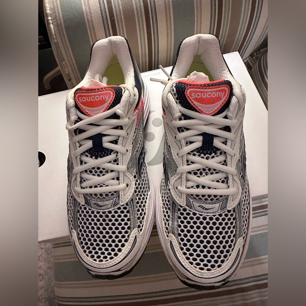 Saucony ProGrid Omni 9 - Picture 3 of 8